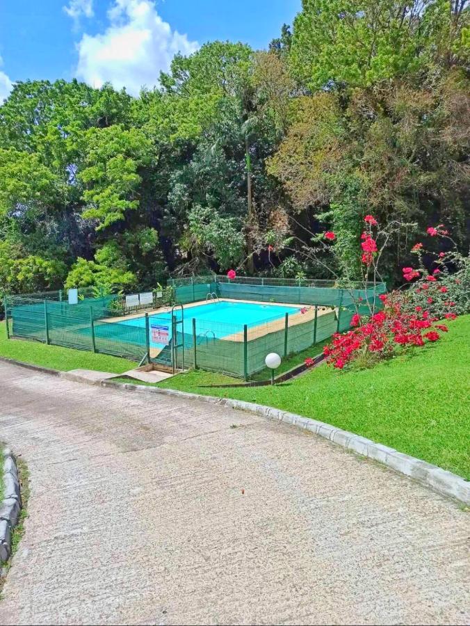 Appartement Cosy Dans Residence Avec Piscine Фор дьо Франс Екстериор снимка