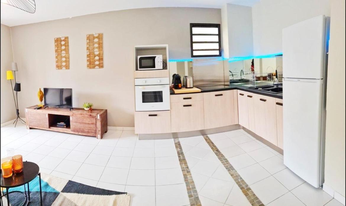 Appartement Cosy Dans Residence Avec Piscine Фор дьо Франс Екстериор снимка